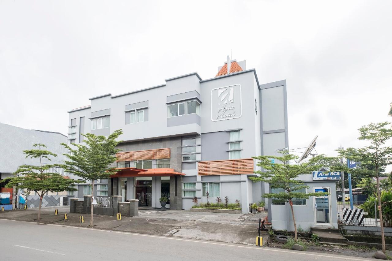 Oyo 424 Asia Hotel Macasar Exterior foto